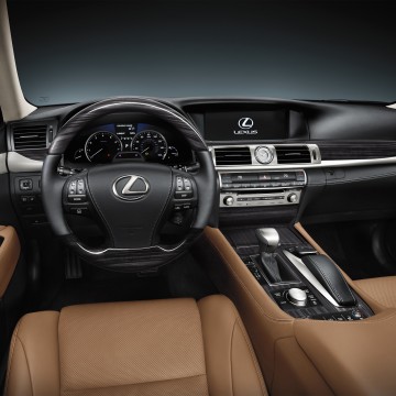 Мультимедийный навигационный блок Carsys для Lexus LS