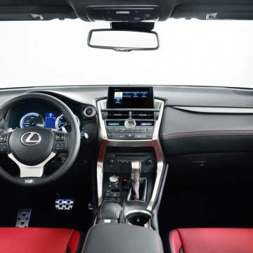 Мультимедийный навигационный блок Carsys для Lexus NX