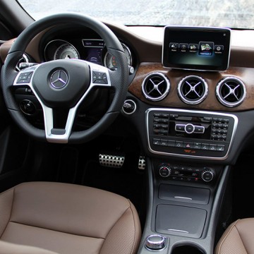 Мультимедийный навигационный блок Carsys для Mercedes-Benz GLA-class