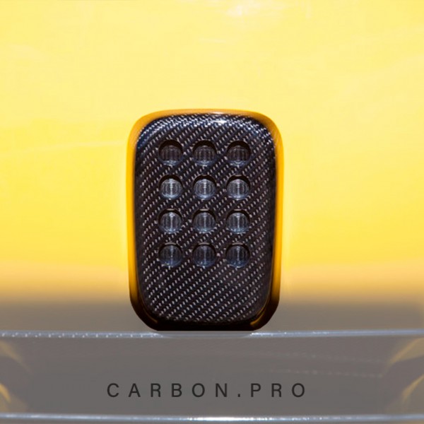 Карбоновая накладка на стоп-сигнал Novitec Style для Ferrari F12 Berlinetta
