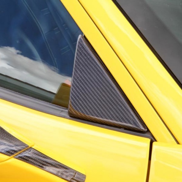 Карбоновая треугольная крышка на боковое окно Novitec Style для Ferrari 488 GTB