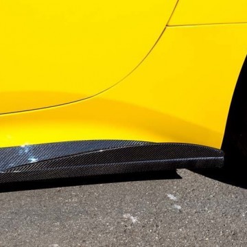 Карбоновые рассекатели на пороги Novitec Style для Ferrari California
