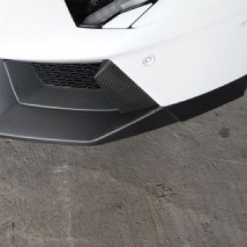 Карбоновый спойлер переднего бампера Novitec Style для Lamborghini Aventador