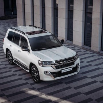 Обвес GBT Executive Lounge White 2018 для Toyota Land Cruiser 200 2015+