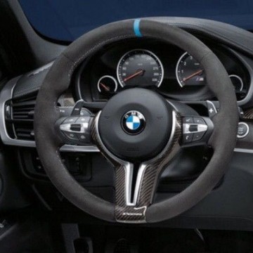 Карбоновая вставка в М Performance руль для BMW X5 F15